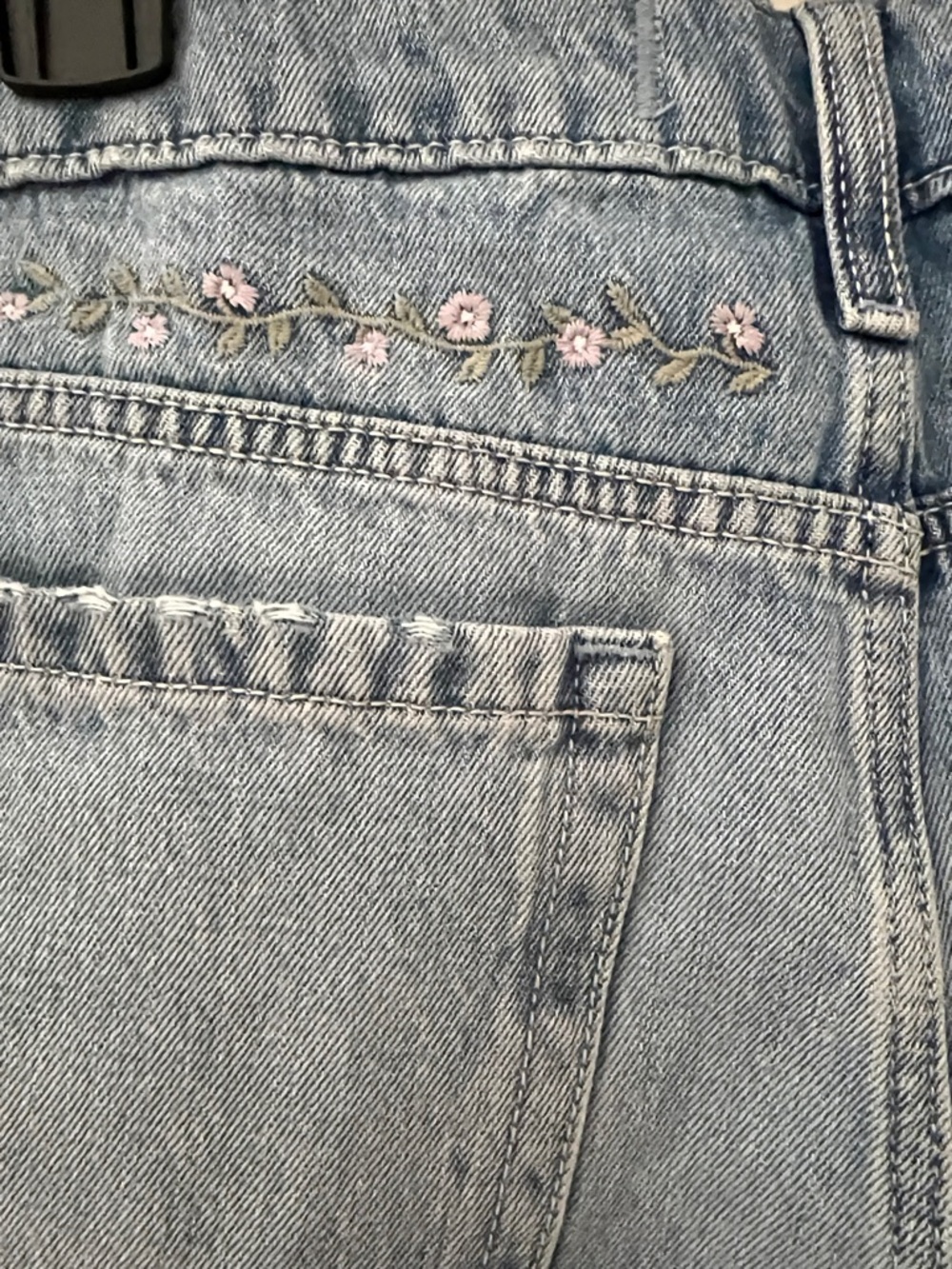 NEW Hollister Light Blue Wide Leg Women’s Jeans 💗